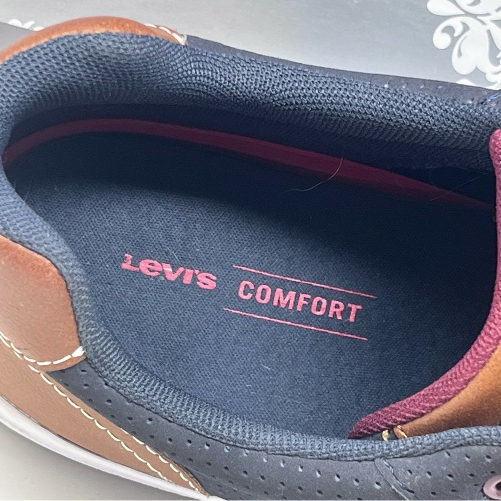 Levi's Lancer Comfort Insole Sneakers 8.5 - Picture 8 of 10